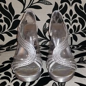 Nina Heels Silver Size 6.5